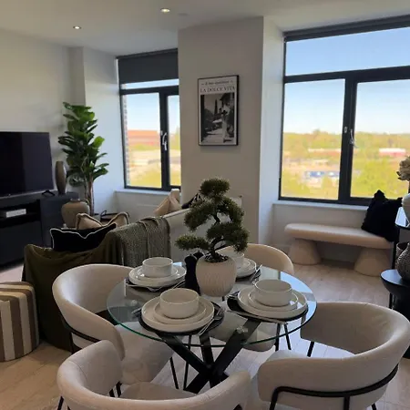 Chic & Cosy Canalview 2 Bed In