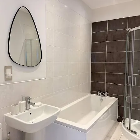 Chic & Cosy Canalview 2 Bed In